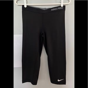 VGUC Nike Pro Dri-Fit legging, Black, size Medium